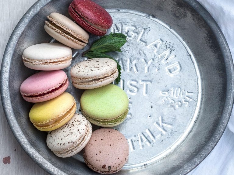 Macarons à la Crème au Beurre Française.