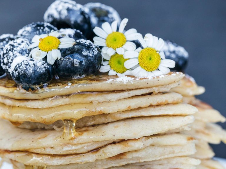 Pancakes aux myrtilles et au babeurre